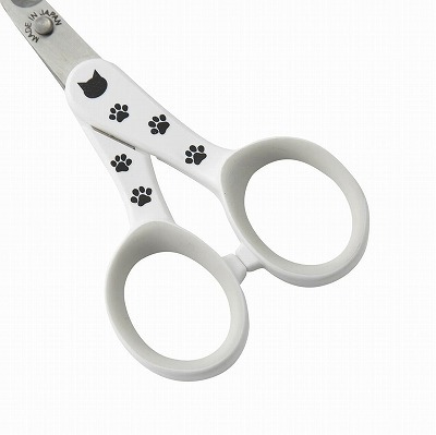 ストレスなくスパッと切れる猫用爪切り 日本製刃物産業の町、岐阜県関